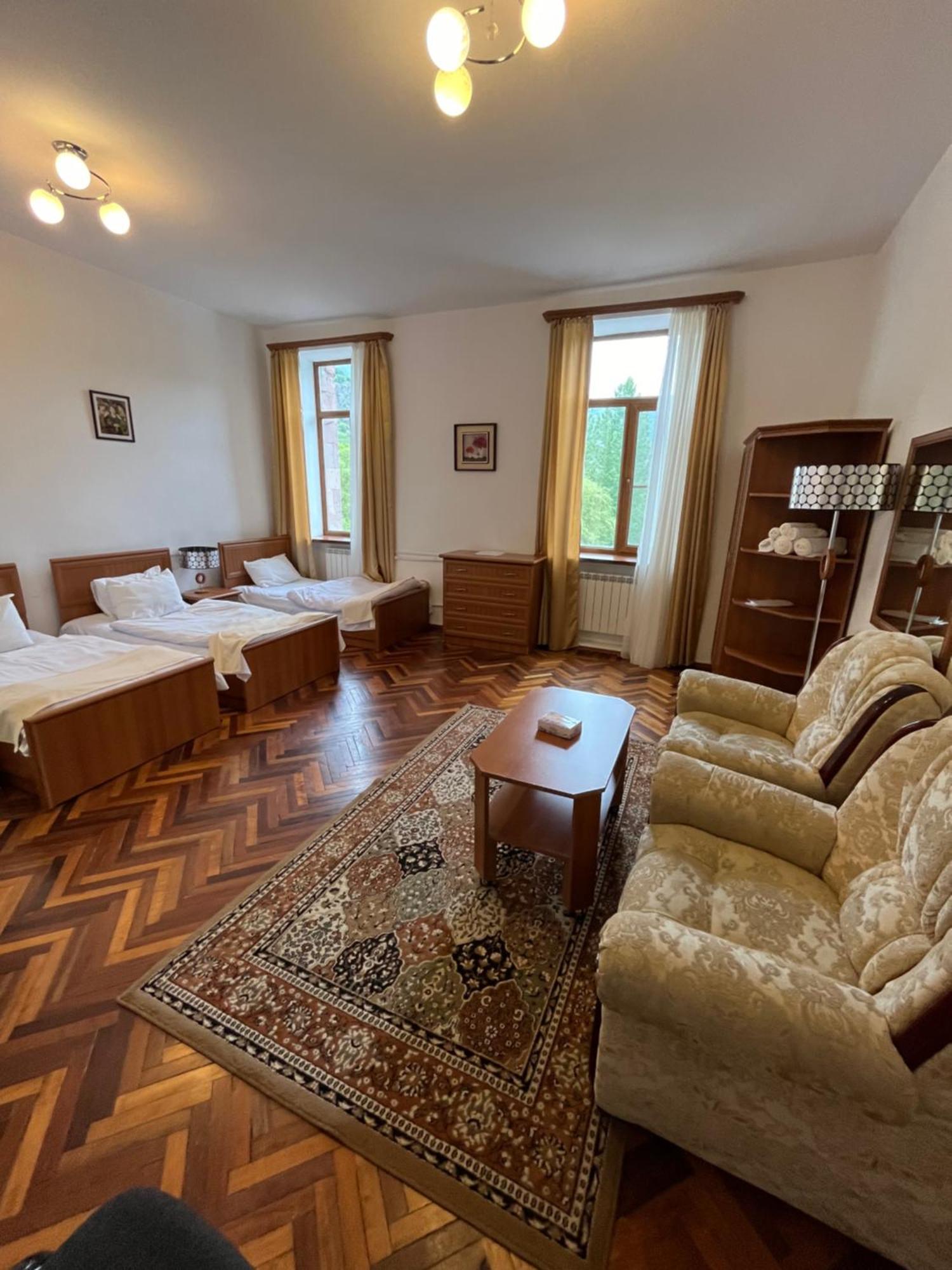 Diligence Hotel & Restaurant Dilidžan Exteriér fotografie