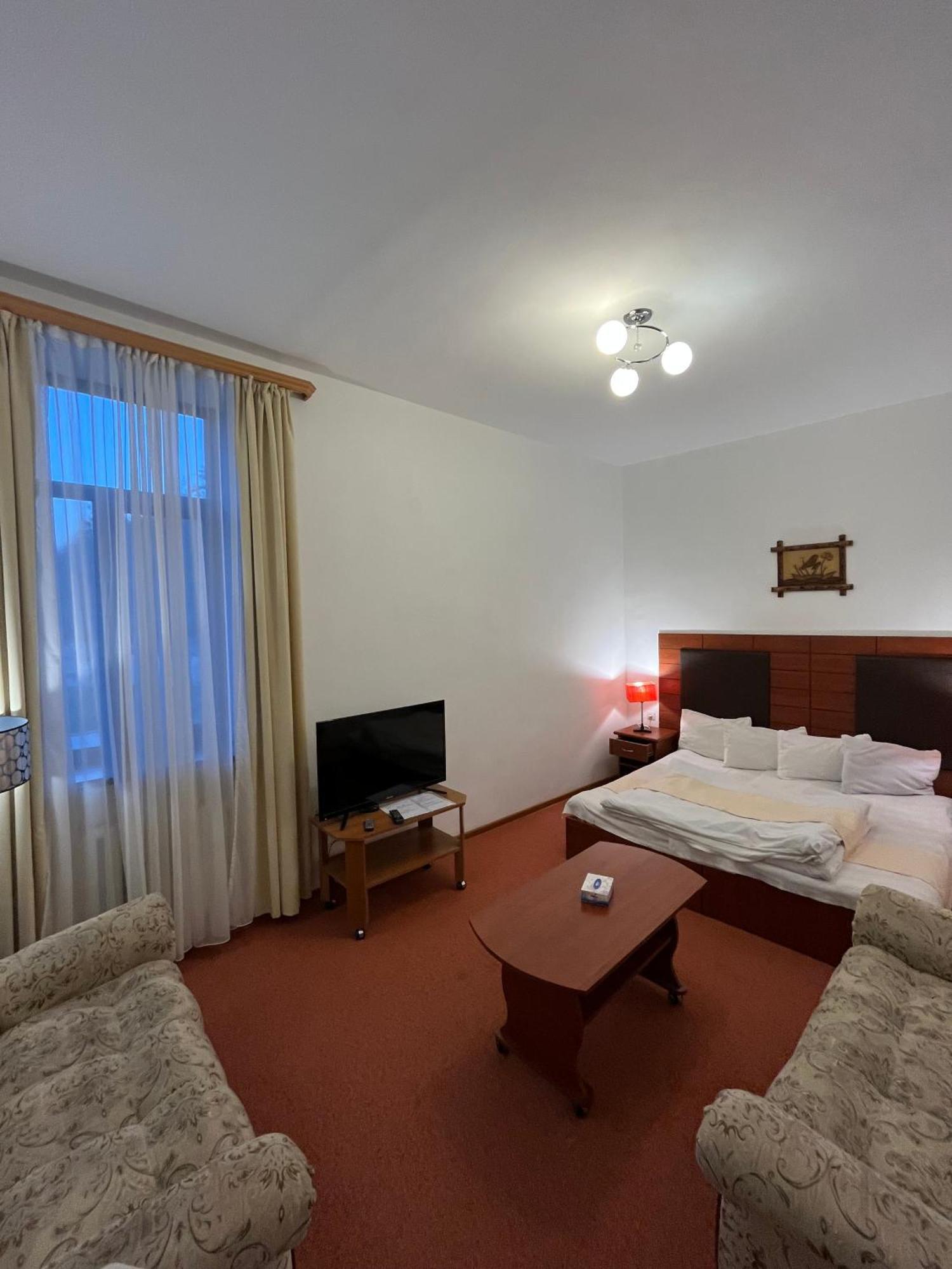 Diligence Hotel & Restaurant Dilidžan Exteriér fotografie